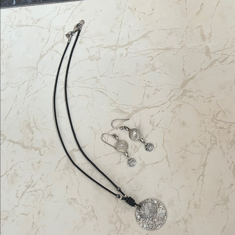 Silpada Silver Hammered Medallion Necklace with Black Cord and Matching Earrings